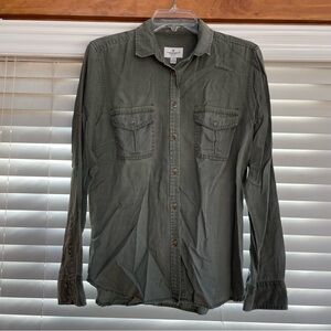 American Eagle Button-Up Shirt